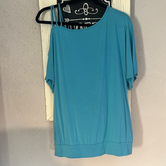 Off Shoulder Top - Picture 5 of 5